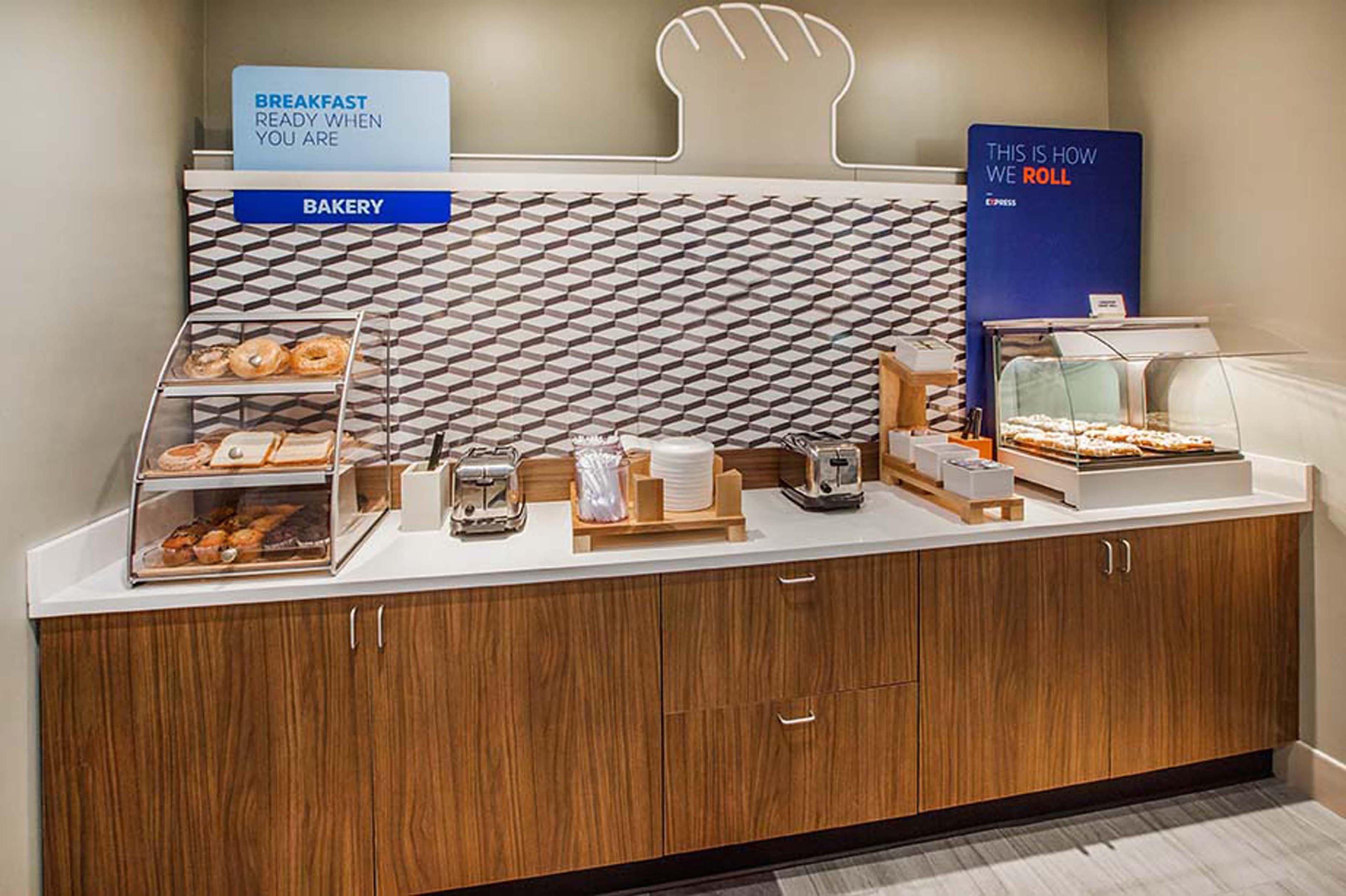 Holiday Inn Express & Suites Dayton South - I-675 By Ihg Shanersville Exteriör bild